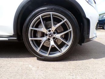 Mercedes-Benz GLC GLC 300 4Matic AMG Line Premium Plus 5dr 9G-Tronic