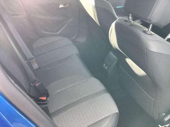 Peugeot 208 1.2 PureTech 130 Allure Premium + 5dr EAT8