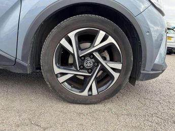 Toyota C-HR 1.8 Hybrid Design 5dr CVT