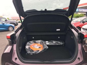 Toyota C-HR 2.0 PHEV Design 5dr CVT