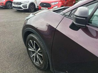 Toyota C-HR 2.0 PHEV Design 5dr CVT