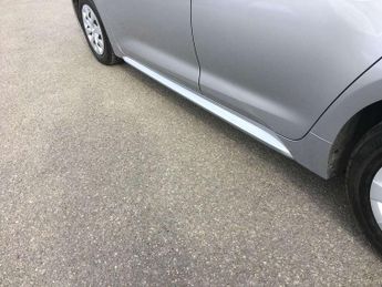 Toyota Corolla 1.8 VVT-i Hybrid Commercial Auto