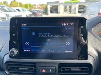 Peugeot Partner 1000 1.5 BlueHDi 100 Professional Premium + Van