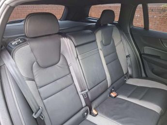 Volvo V60 2.0 T5 R DESIGN 5dr Auto