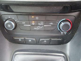 Ford Transit Connect 1.5 EcoBlue 100ps Leader D/Cab Van
