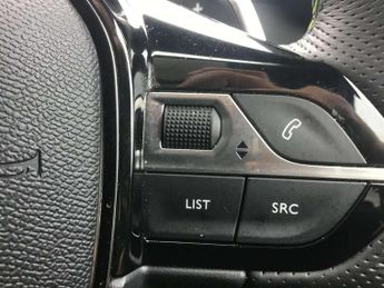 Peugeot 208 1.2 Hybrid 136 GT 5dr e-DSC6
