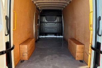 Volkswagen Crafter 2.0 TDI 140PS Trendline High Roof Van