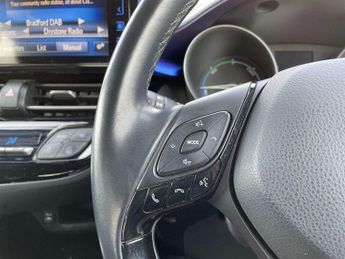 Toyota C-HR 1.8 Hybrid Dynamic 5dr CVT