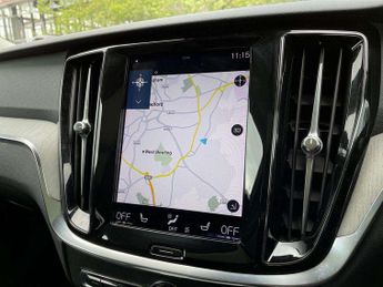 Volvo V60 Cross Country 2.0 B4D Cross Country 5dr AWD Auto