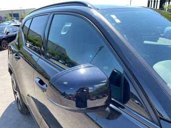 Volvo XC40 Recharge 1.5 T4 Recharge PHEV R DESIGN 5dr Auto