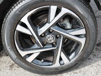 Toyota C-HR 1.8 Hybrid Design 5dr CVT