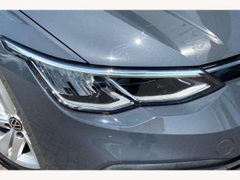 Volkswagen Golf 1.5 TSI Life 5dr