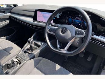Volkswagen Golf 1.5 TSI Life 5dr