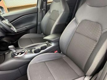 Nissan Juke 1.0 DiG-T N-Connecta 5dr DCT