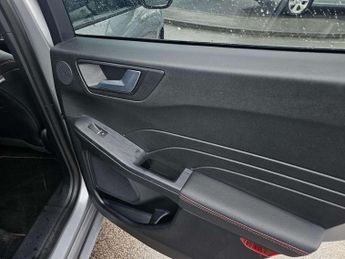 Ford Kuga 2.5 PHEV ST-Line 5dr CVT