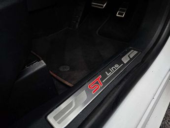 Ford Kuga 2.5 PHEV ST-Line X Edition 5dr CVT