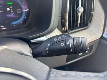 Volvo XC60 2.0 T8 [455] RC PHEV Ultimate Dark 5dr AWD Gtron
