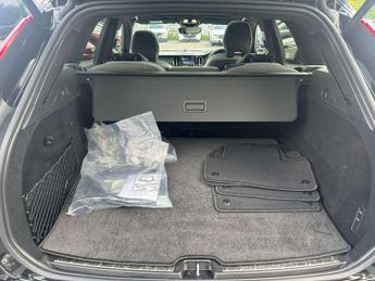 Volvo XC60 2.0 T8 [455] RC PHEV Ultimate Dark 5dr AWD Gtron