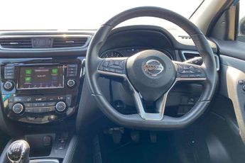 Nissan Qashqai 1.3 DiG-T N-Connecta 5dr