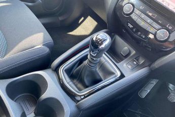 Nissan Qashqai 1.3 DiG-T N-Connecta 5dr