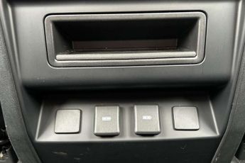 Land Rover Defender 3.0 D250 X-Dynamic HSE 90 3dr Auto
