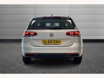 Volkswagen Passat Estate 2.0 TDI EVO SCR SE 5dr DSG