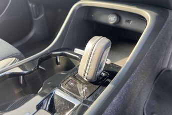 Volvo XC40 2.0 B4P R DESIGN 5dr AWD Auto