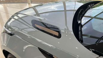 Land Rover Range Rover Velar 3.0 D300 MHEV Dynamic SE 5dr Auto