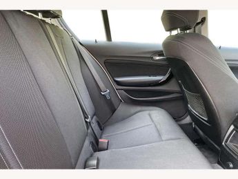 BMW 1 Series 118i [1.5] Sport 5dr [Nav]