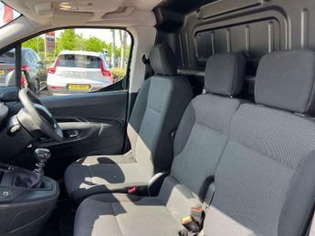 Peugeot Partner 1.5 BlueHDi 100 Professional Van