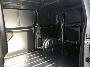 Vauxhall Vivaro 2700 1.5d 120PS Prime H1 Van