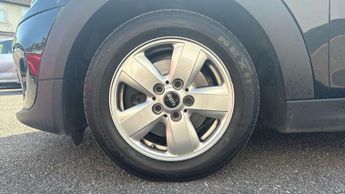MINI Hatchback 5dr 1.5 Cooper Classic II 5dr