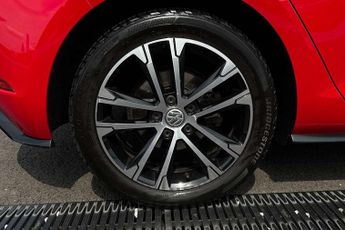 Volkswagen Golf 1.5 TSI EVO 150 R-Line 5dr