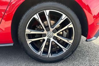 Volkswagen Golf 1.5 TSI EVO 150 R-Line 5dr