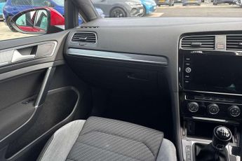 Volkswagen Golf 1.5 TSI EVO 150 R-Line 5dr