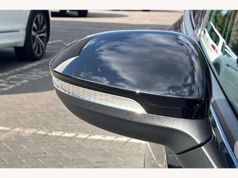 Volkswagen Golf 1.5 eTSI 150 R-Line 5dr DSG