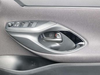 Toyota Yaris Cross 1.5 Hybrid Design 5dr CVT