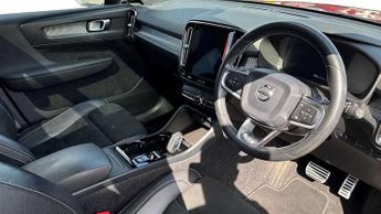 Volvo XC40 2.0 D4 [190] R DESIGN Pro 5dr AWD Geartronic