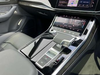 Audi Q7 45 TDI Quattro Black Edition 5dr Tiptronic