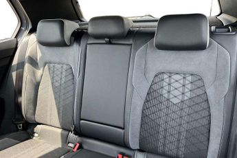 Volkswagen Golf 1.5 eTSI 150 R-Line 5dr DSG