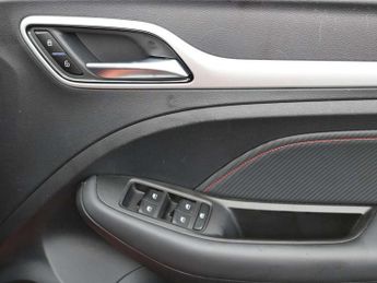 MG ZS 1.5 VTi-TECH Exclusive 5dr