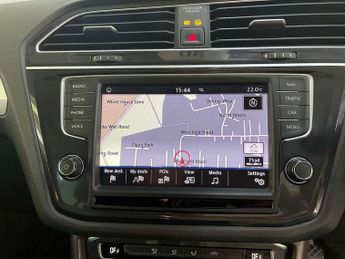 Volkswagen Tiguan 2.0 TDi 150 SE Nav 5dr