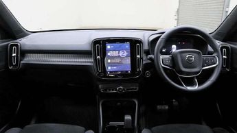 Volvo XC40 2.0 B3P Plus Dark 5dr Auto