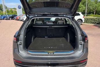 Volkswagen Passat Estate 1.5 TSI eHybrid Elegance 5dr DSG