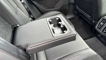 Volvo XC40 1.5 T3 [163] R DESIGN 5dr
