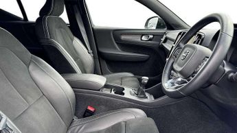 Volvo XC40 1.5 T3 [163] R DESIGN 5dr