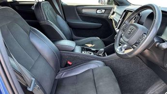 Volvo XC40 2.0 B4P R DESIGN 5dr AWD Auto