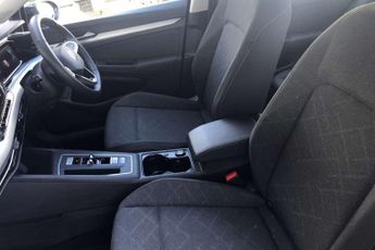 Volkswagen Golf 1.5 eTSI 150 Life 5dr DSG
