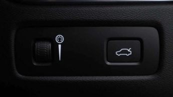 Volvo XC60 2.0 B4D R DESIGN 5dr AWD Geartronic