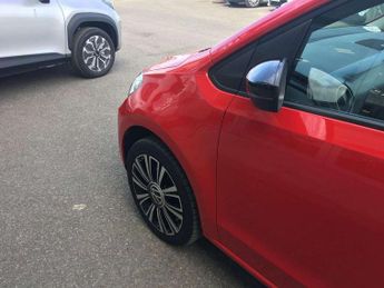 Volkswagen Up 1.0 65PS Black Edition 5dr